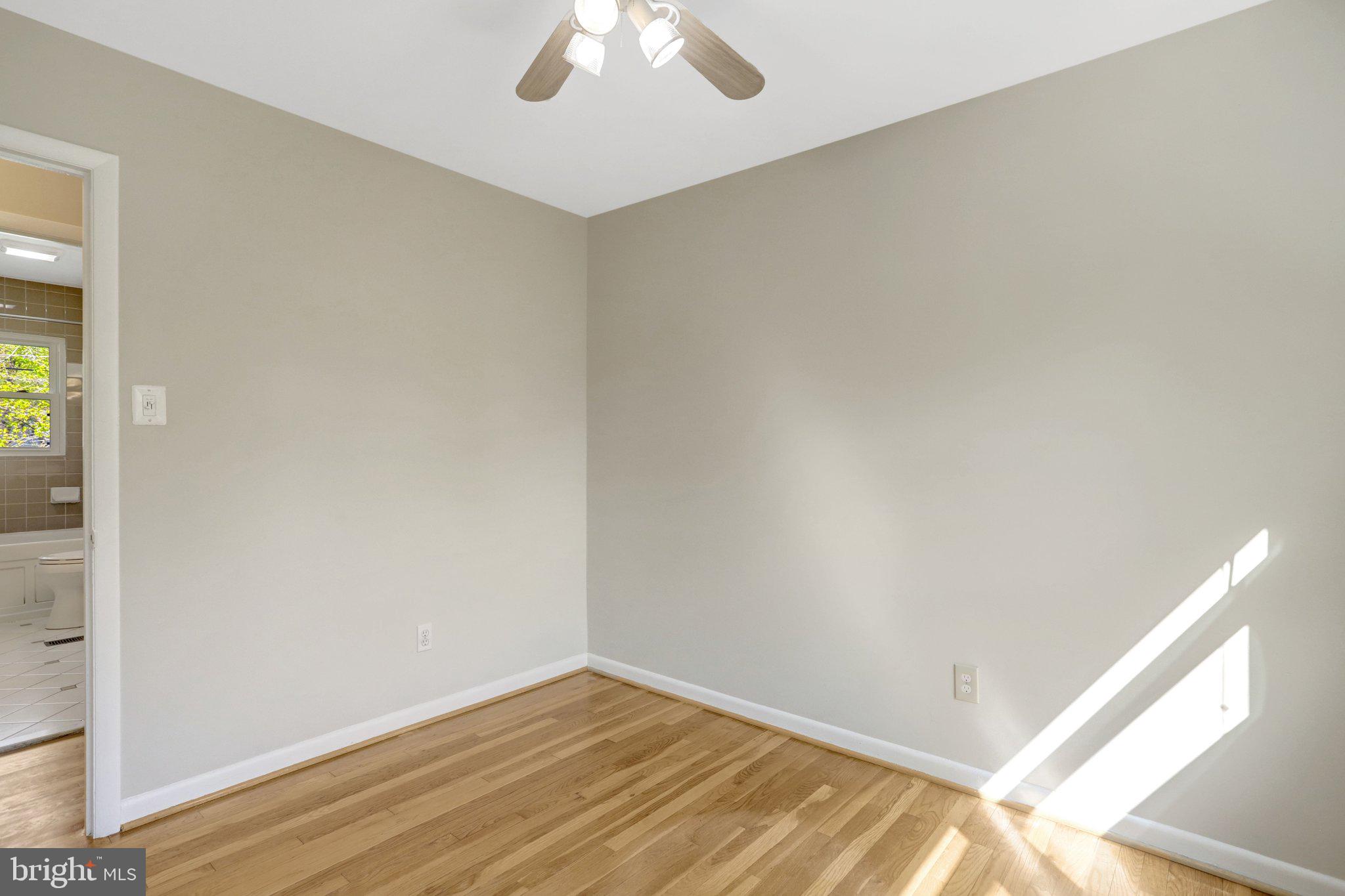 7800 Hayfield Road Alexandria, VA 22315 - Photo 32 of 57 Bedroom 3