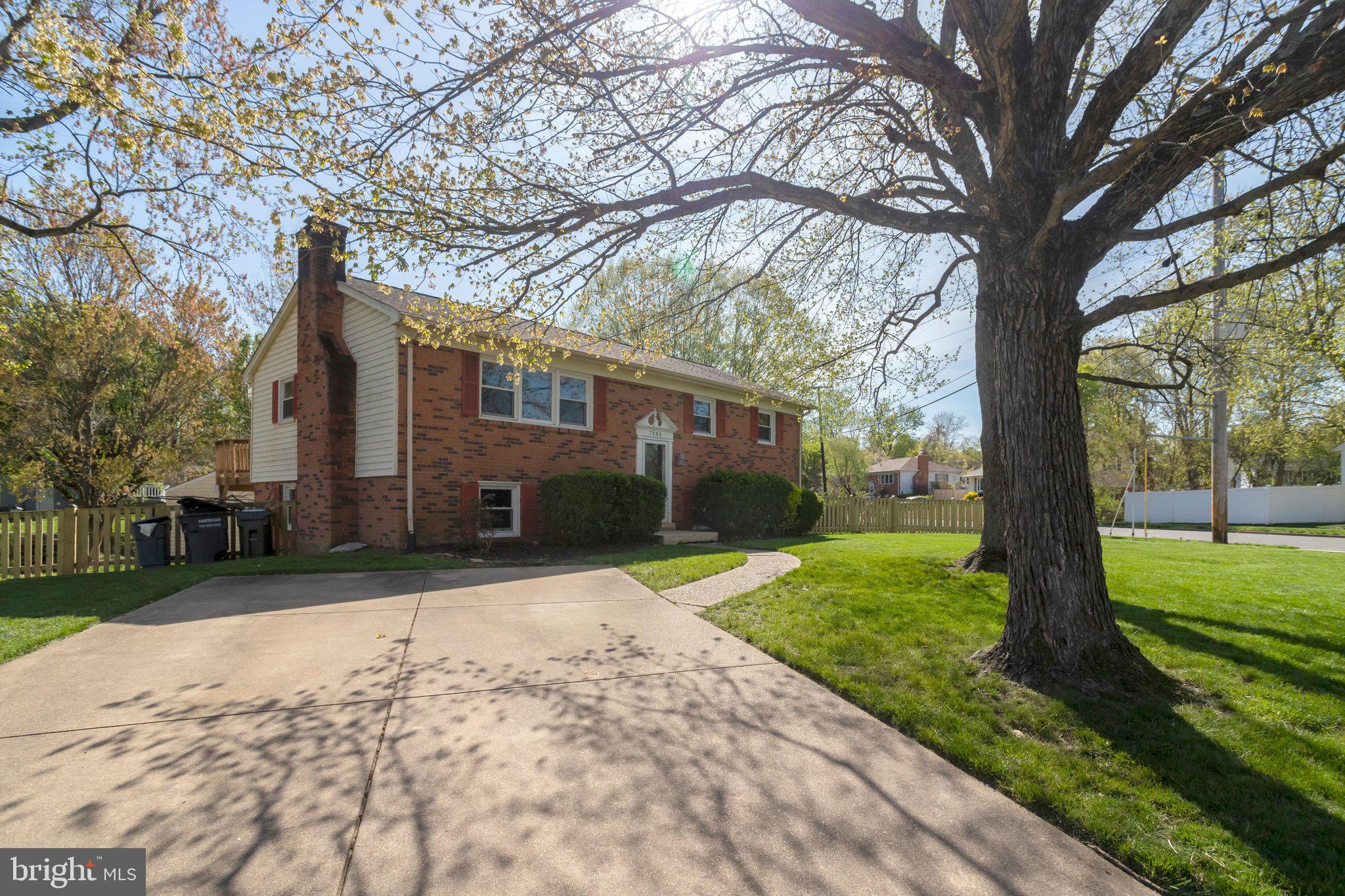 7800 Hayfield Road Alexandria, VA 22315 - Photo 4 of 57 Front