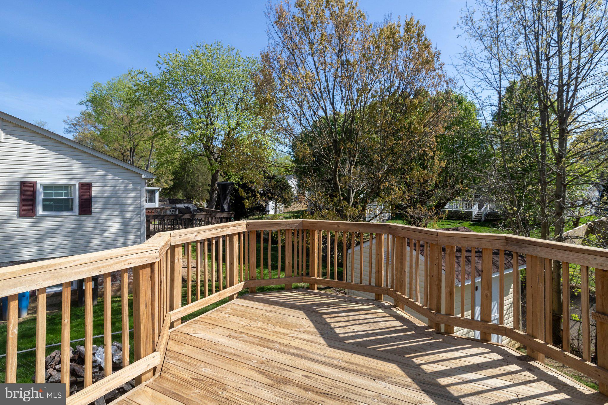 7800 Hayfield Road Alexandria, VA 22315 - Photo 48 of 57 Deck