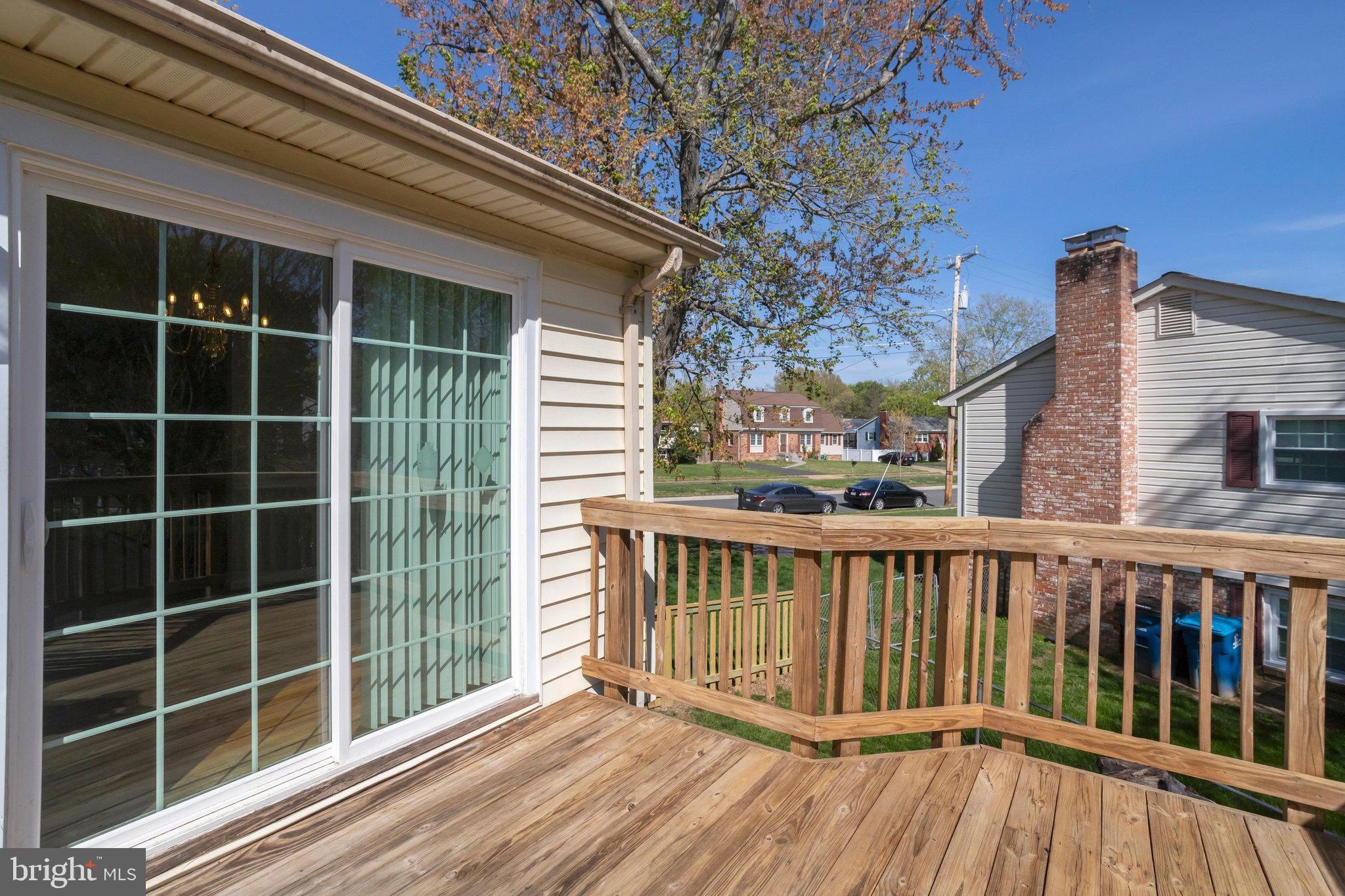 7800 Hayfield Road Alexandria, VA 22315 - Photo 51 of 57 Deck