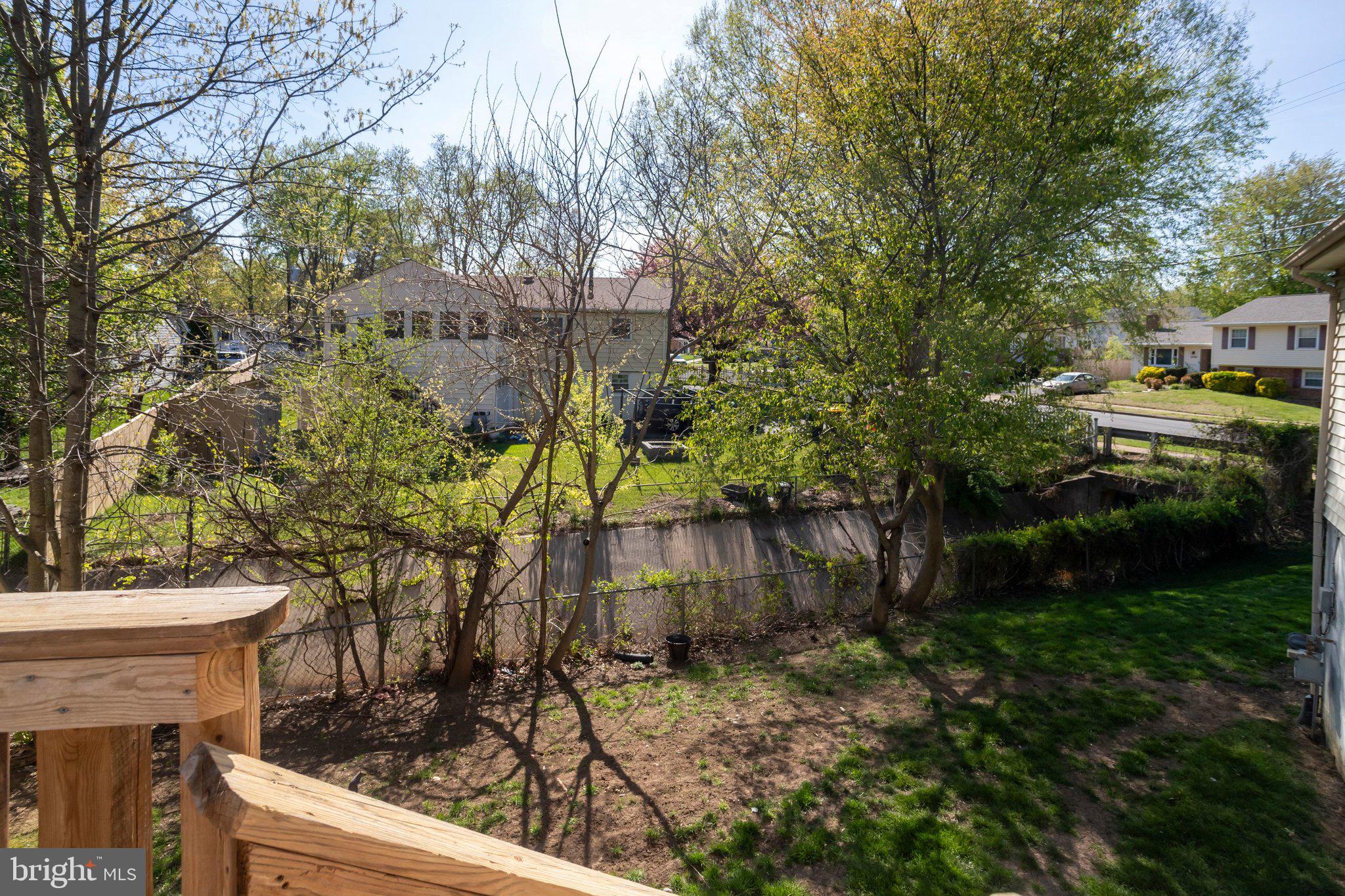 7800 Hayfield Road Alexandria, VA 22315 - Photo 52 of 57 Yard