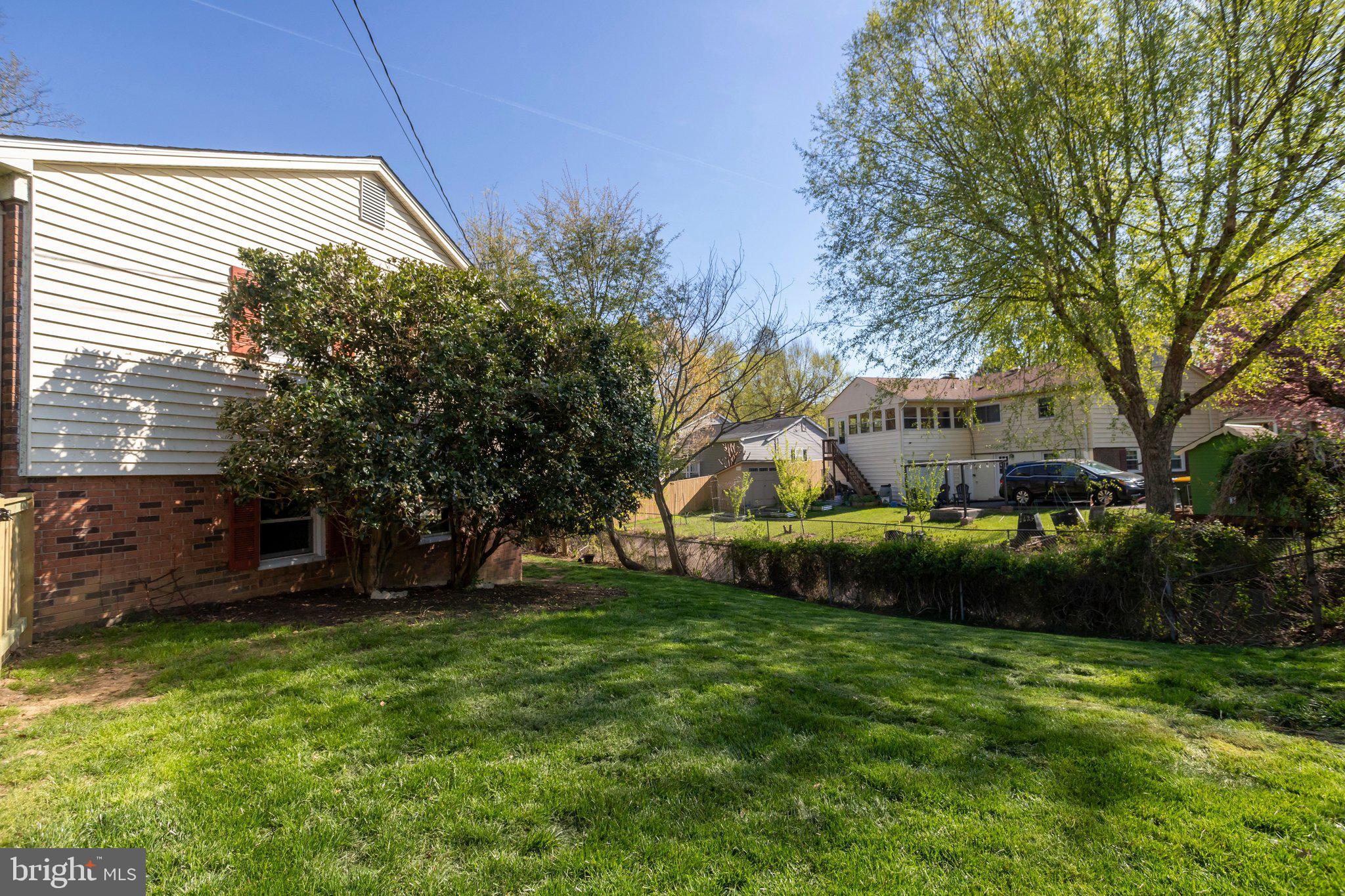 7800 Hayfield Road Alexandria, VA 22315 - Photo 53 of 57 Yard
