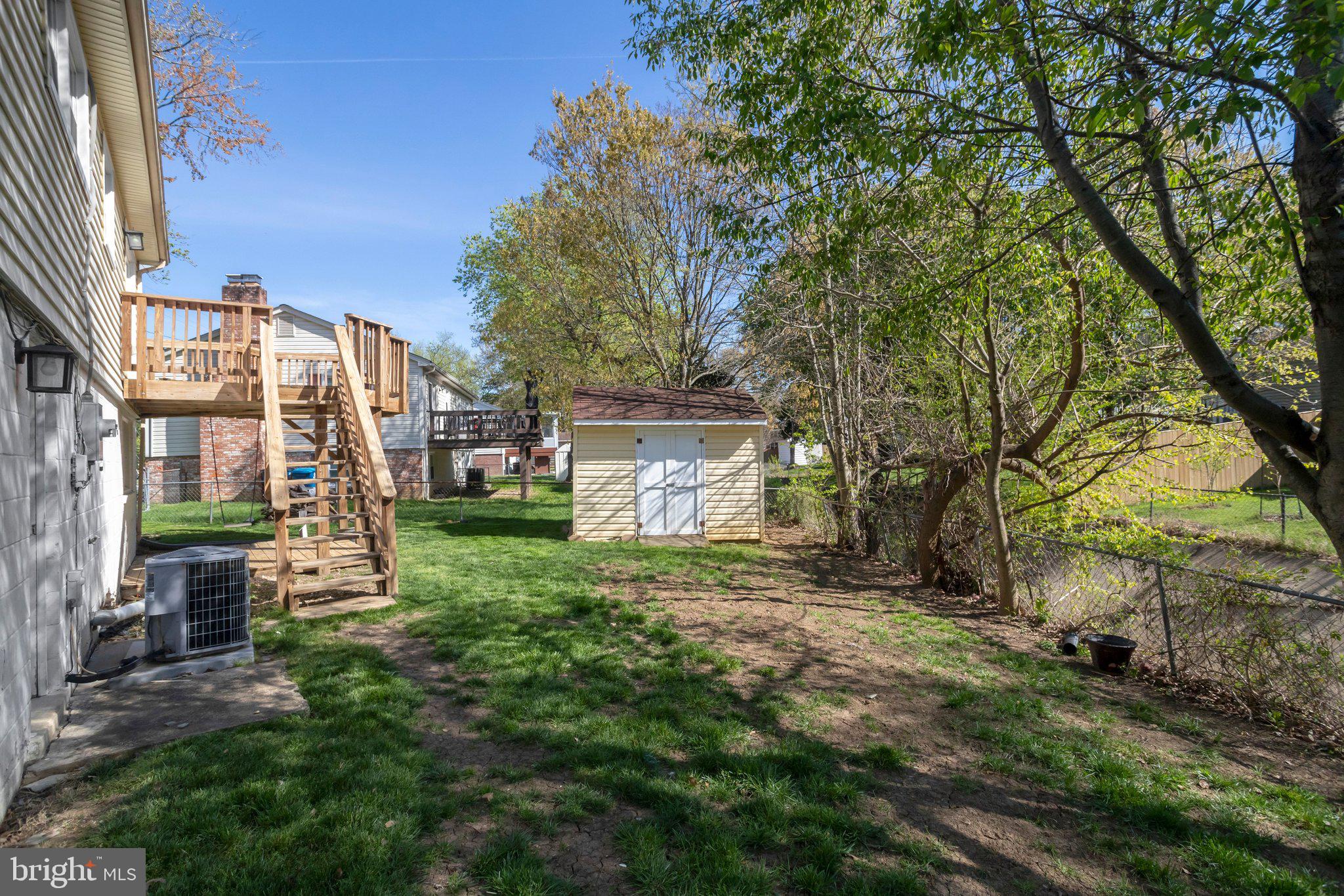 7800 Hayfield Road Alexandria, VA 22315 - Photo 55 of 57 Yard