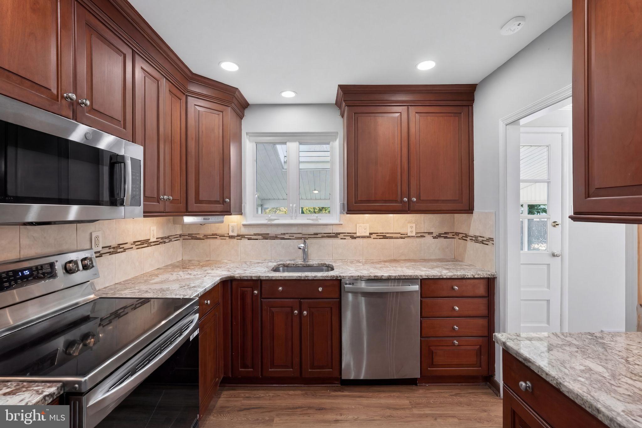 1602 Mulberry Road Flourtown, PA 19031 - Photo 8 of 25 Kitchen with connection to Dining Area
