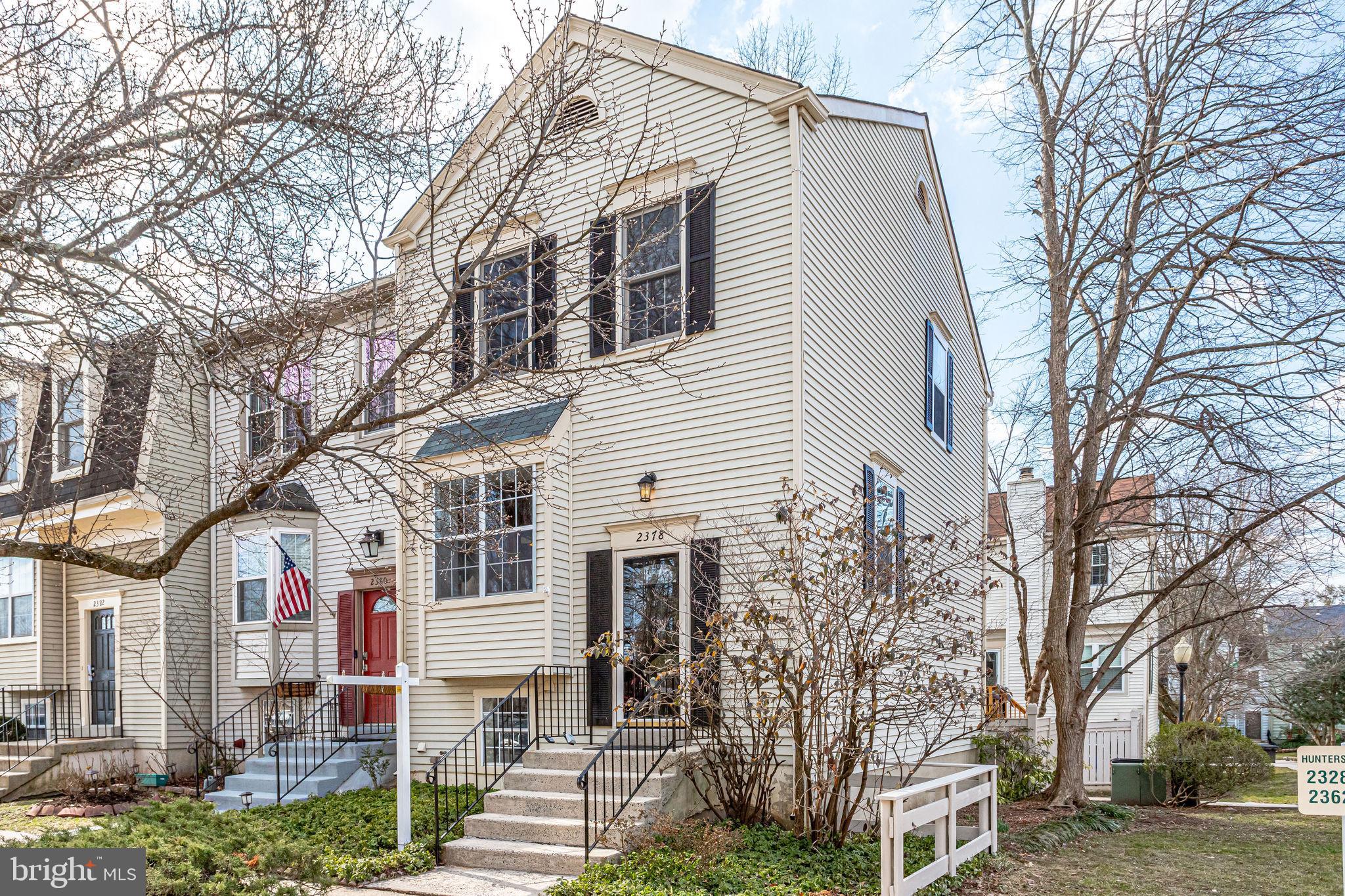 2378 Hunters Square Court Reston, VA 20191 - Photo 2 of 41
