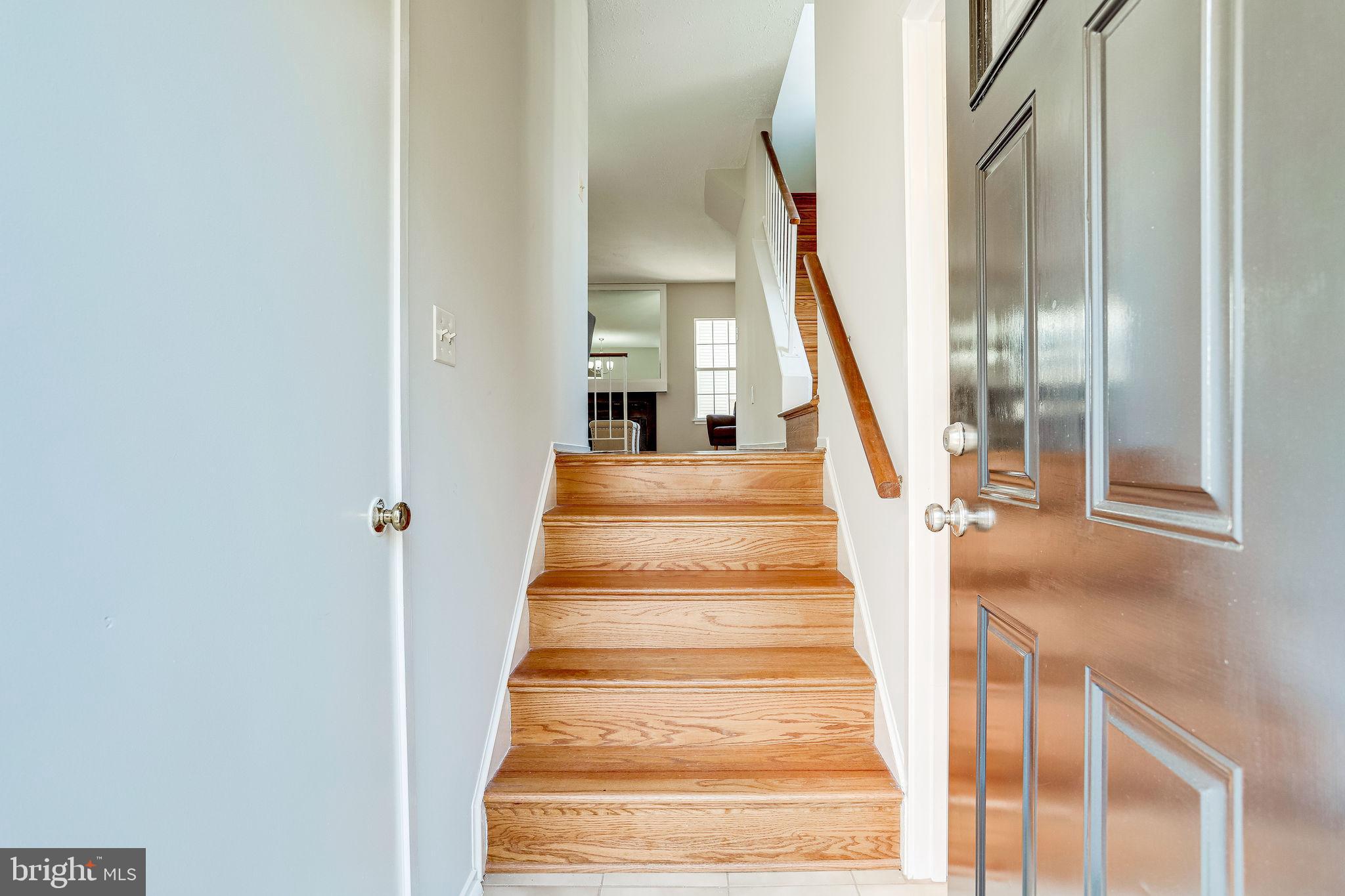 2378 Hunters Square Court Reston, VA 20191 - Photo 4 of 41