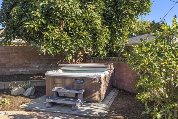 a view of a entryway of the house