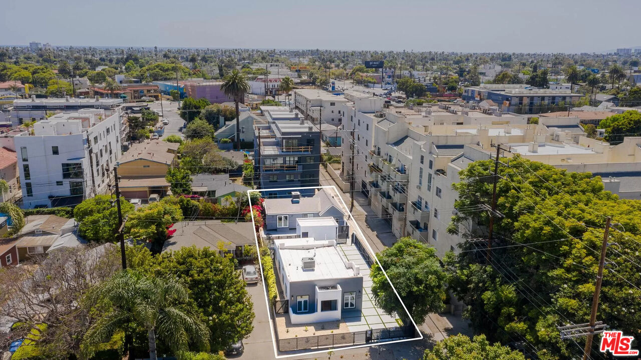 2419 Walnut Avenue Venice, CA 90291 - Photo 16 of 16 an aerial view of multiple house