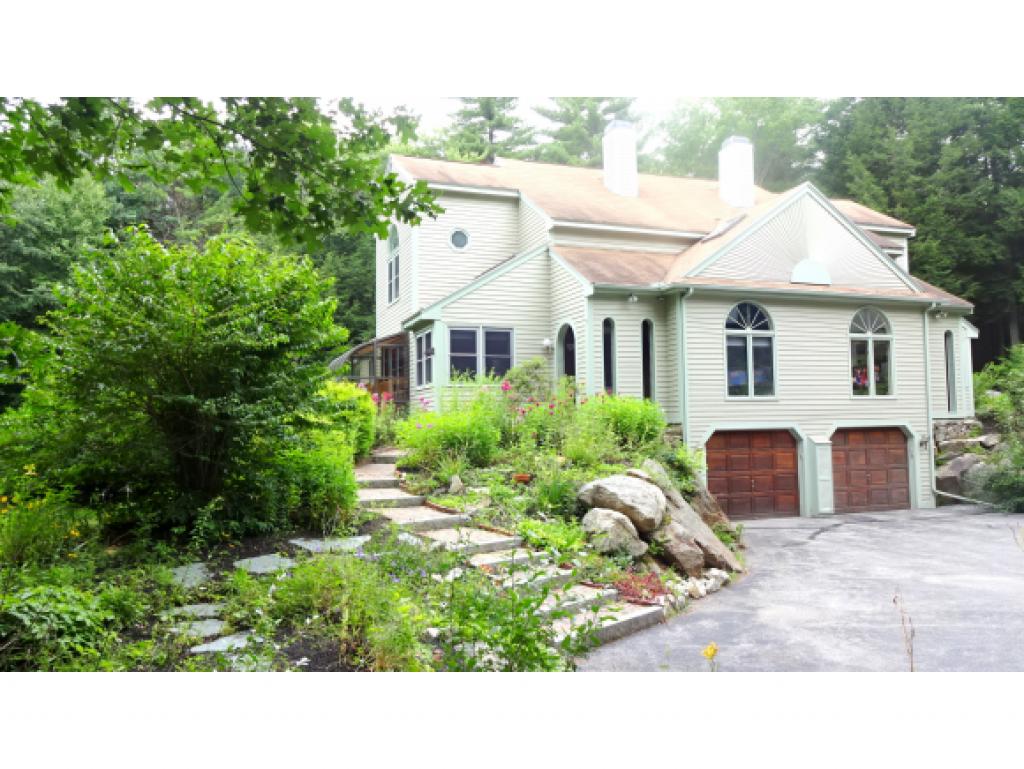 28 A Ryan Road Goffstown, NH 03045 - Photo 1 of 12 Gallery Image 1