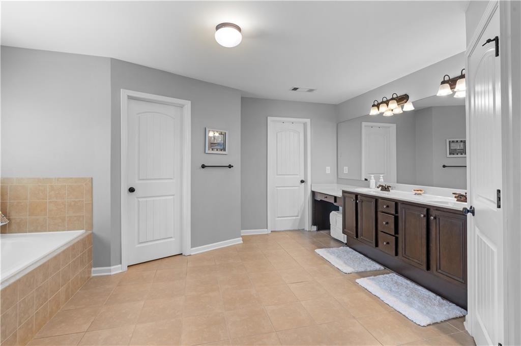 3833 Steinhauer Road Marietta, GA 30066 - Photo 17 of 46 Gallery Image 17
