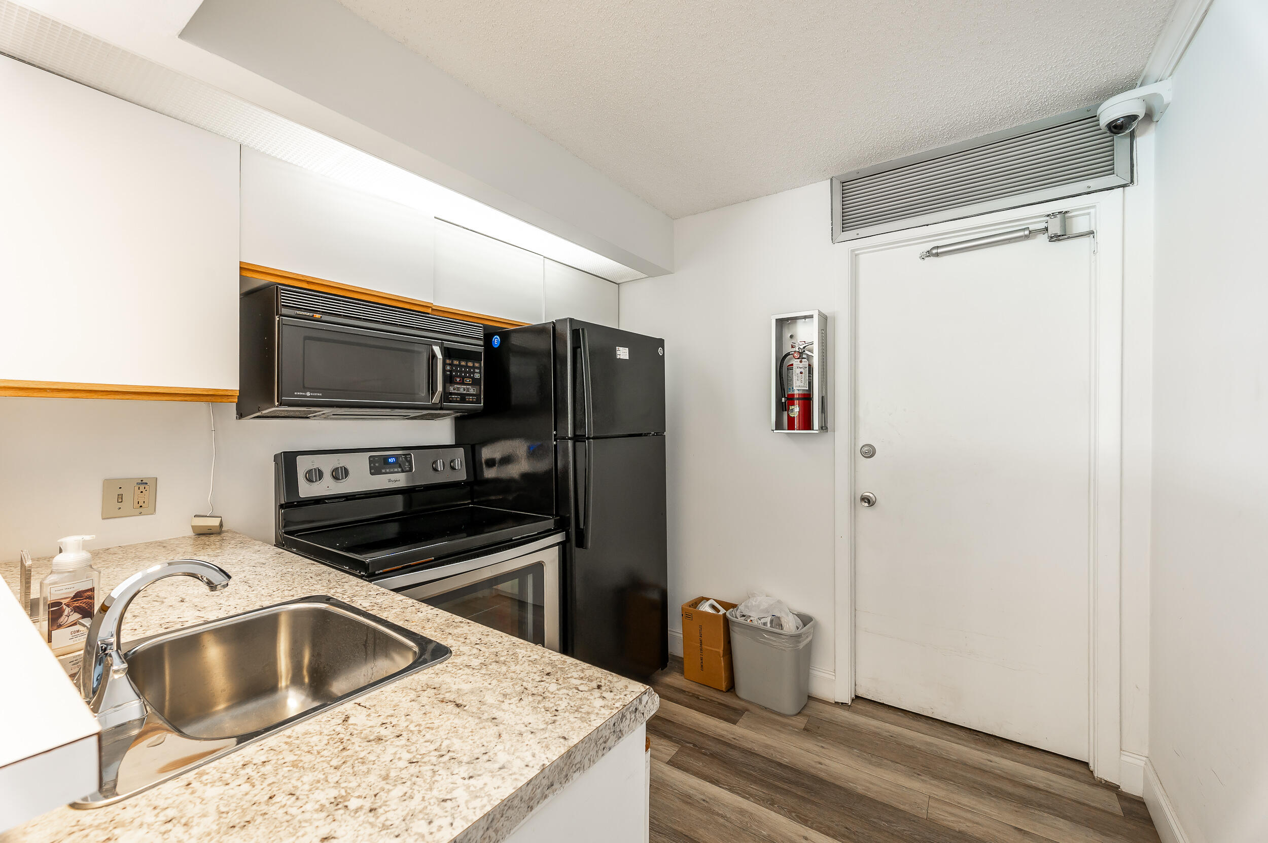 23085 Aqua View, Unit 3 Boca Raton, FL 33433 - Photo 36 of 39 extra-5