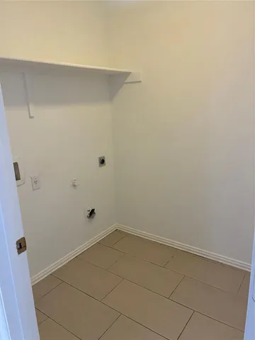 $2,095 | 105 Cottonwood Lane, Little Elm, TX 75068