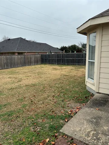 $2,095 | 105 Cottonwood Lane, Little Elm, TX 75068