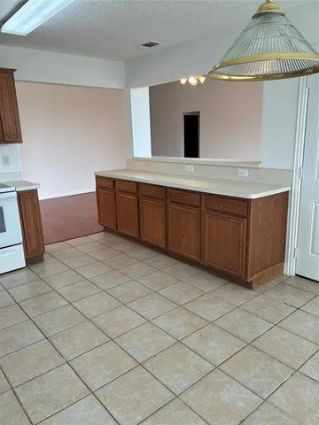 $2,095 | 105 Cottonwood Lane, Little Elm, TX 75068