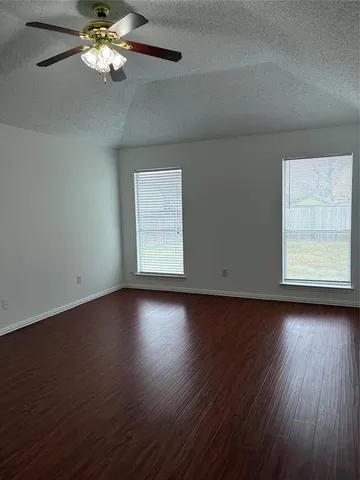 $2,095 | 105 Cottonwood Lane, Little Elm, TX 75068