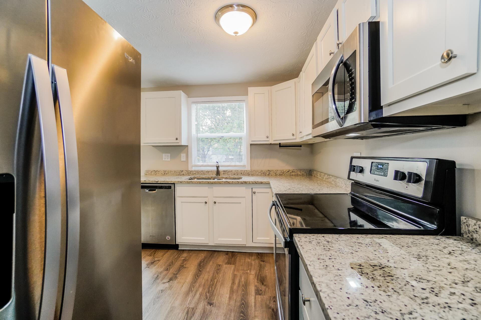 3000 Renfro Road Columbus, OH 43232 - Photo 8 of 15 8 Kitchen