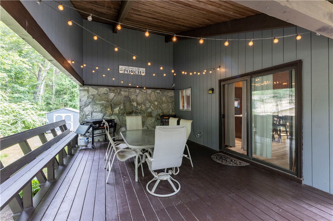 1 Castle Way Westerly, RI 02891 - Photo 4 of 34