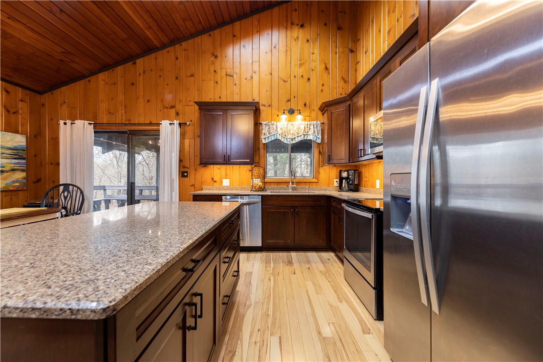 1 Castle Way Westerly, RI 02891 - Photo 7 of 34