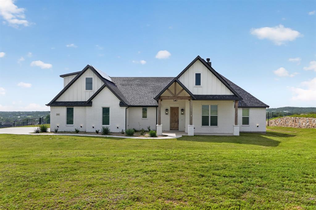 1040 Agnes Street North Springtown, TX 76082 - Photo 2 of 40