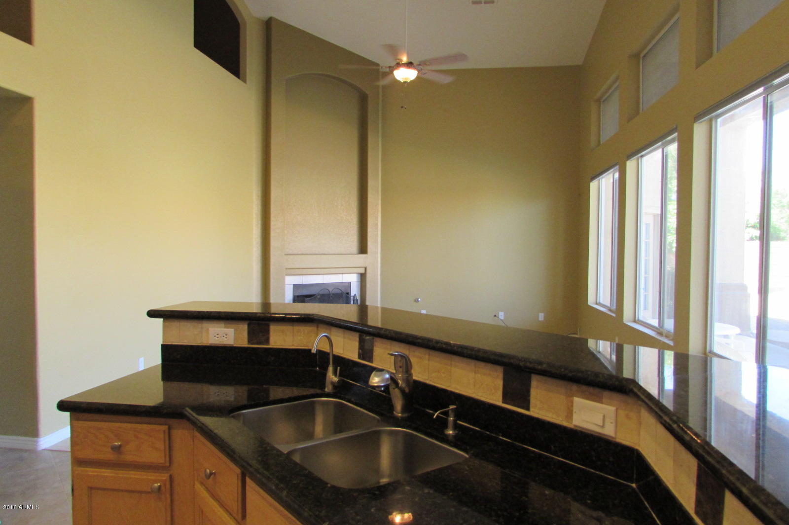 258 West El Freda Road Tempe, AZ 85284 - Photo 8 of 23 K1