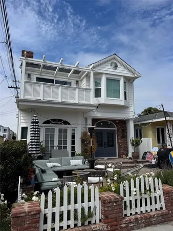 $20,000 | 317 4th Street, Manhattan Beach, CA 90266