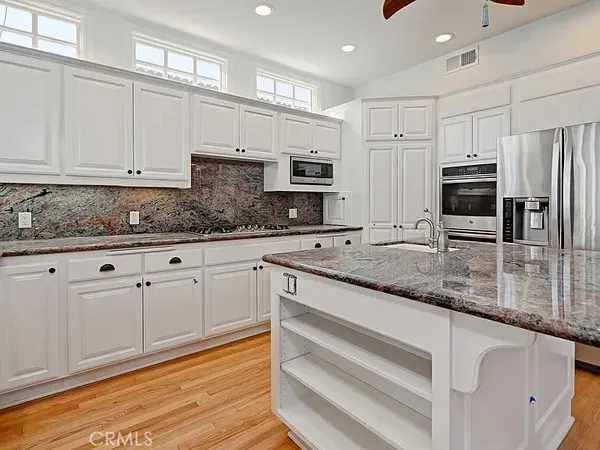 $20,000 | 317 4th Street, Manhattan Beach, CA 90266