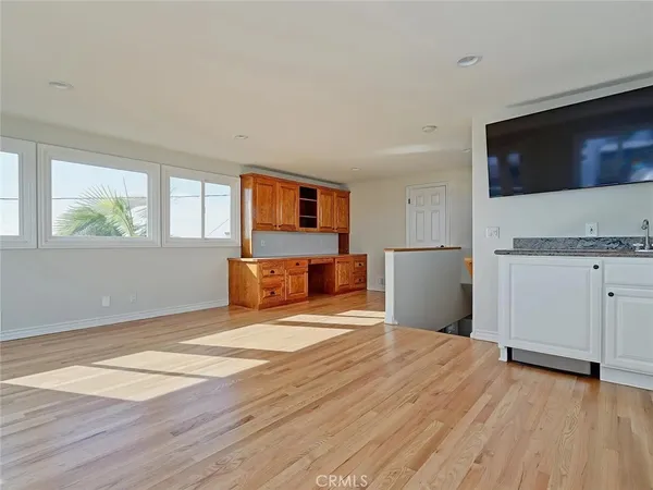 $20,000 | 317 4th Street, Manhattan Beach, CA 90266