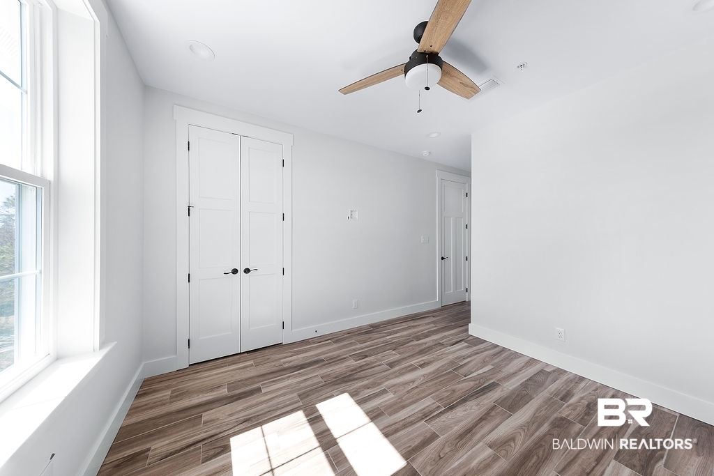 24603 Gulf Bay Road Orange Beach, AL 36561 - Photo 23 of 37 Guest room 1
