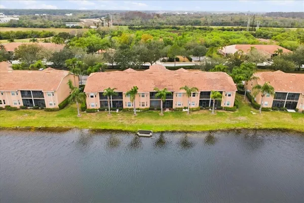 a view of a tennis court
