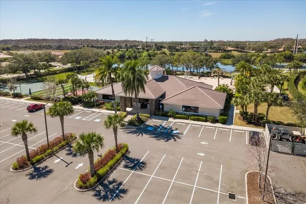 $229,900 | 923 Fairwaycove Lane, Unit 103, Bradenton, FL 34212