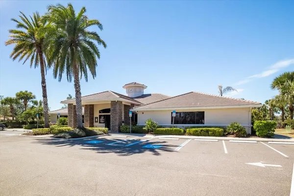$229,900 | 923 Fairwaycove Lane, Unit 103, Bradenton, FL 34212