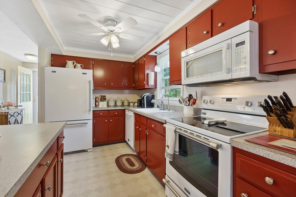 24 Anthony Road Hopedale, MA 01747 - Photo 10 of 35 Gallery Image 10