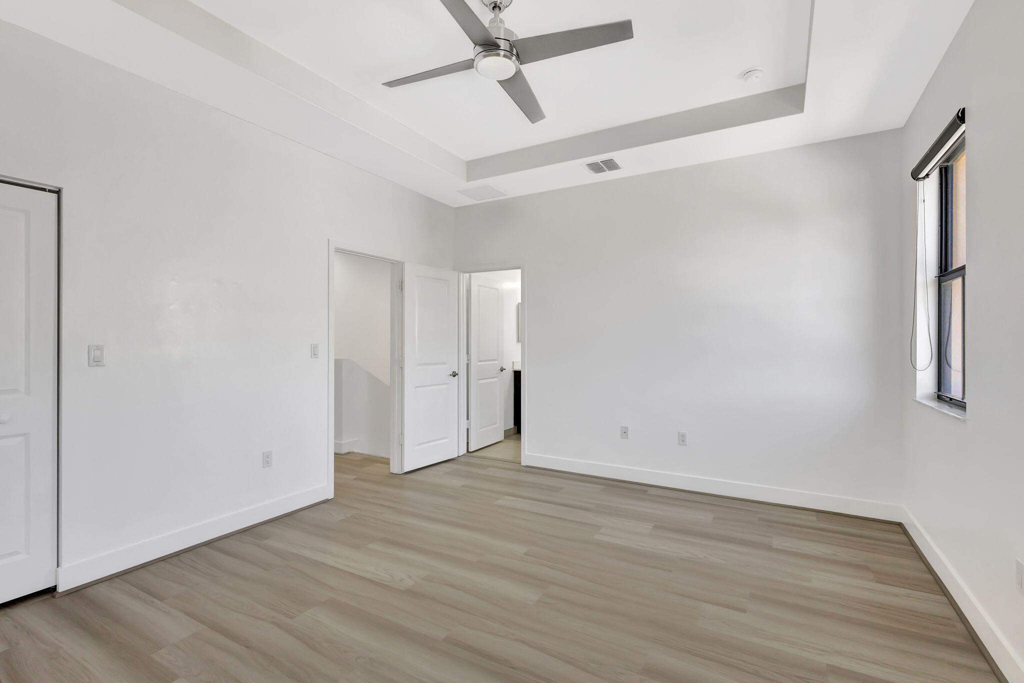 6028 Pine Tree Way Palm Beach Gardens, FL 33410 - Photo 14 of 36 32-web-or-mls-Pine_156