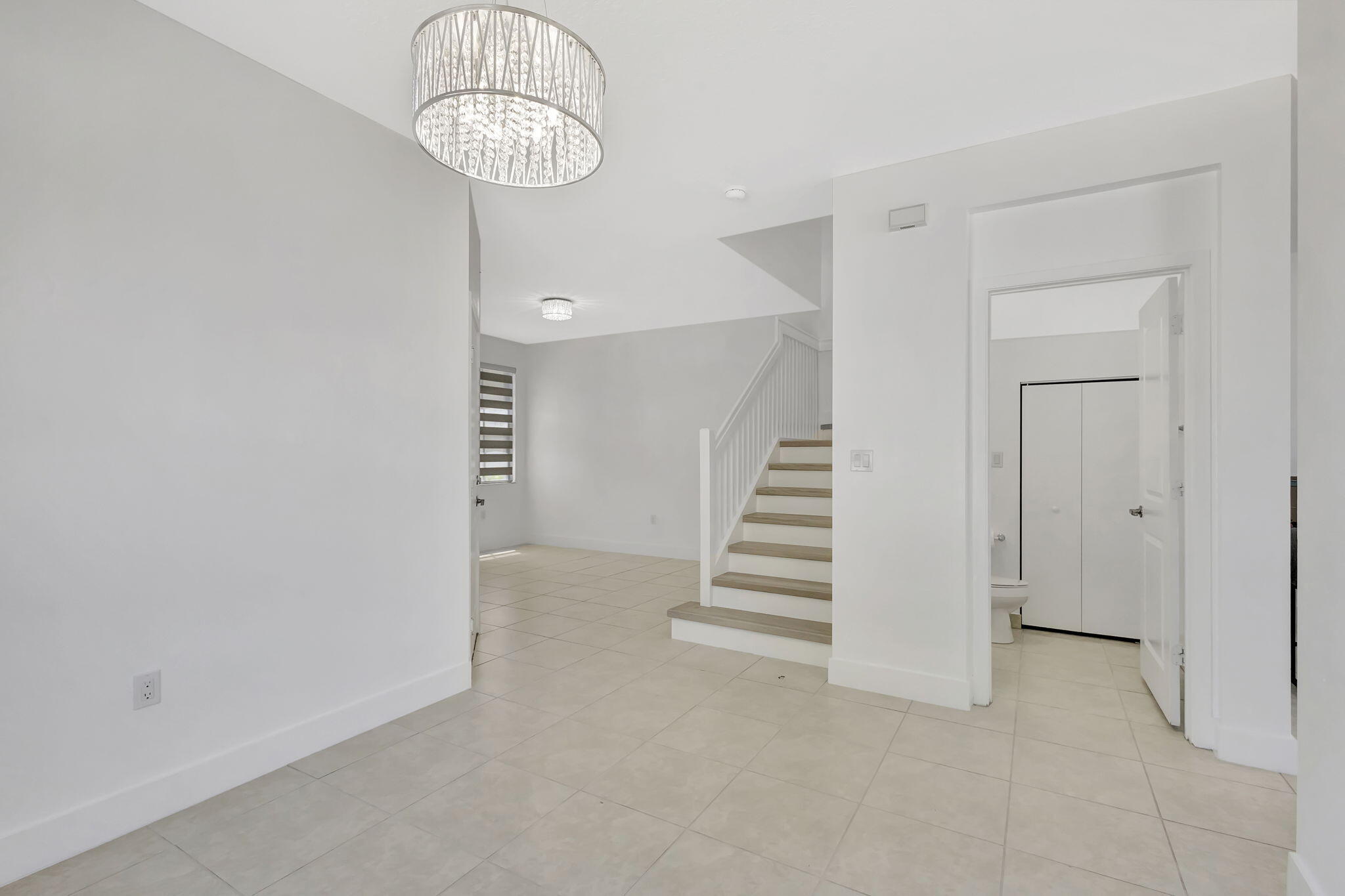 6028 Pine Tree Way Palm Beach Gardens, FL 33410 - Photo 17 of 36 29-web-or-mls-Pine_141