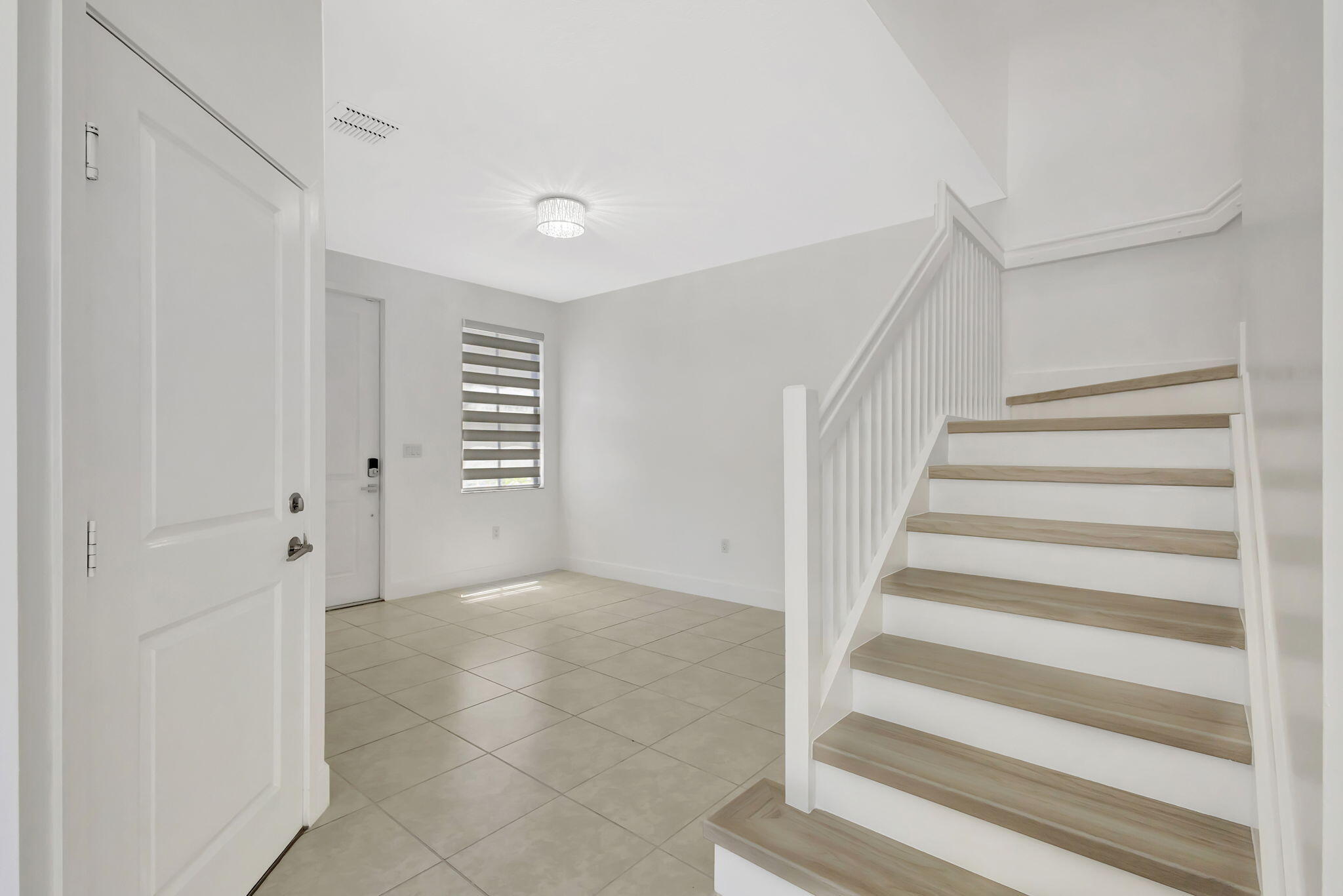 6028 Pine Tree Way Palm Beach Gardens, FL 33410 - Photo 19 of 36 26-web-or-mls-Pine_126