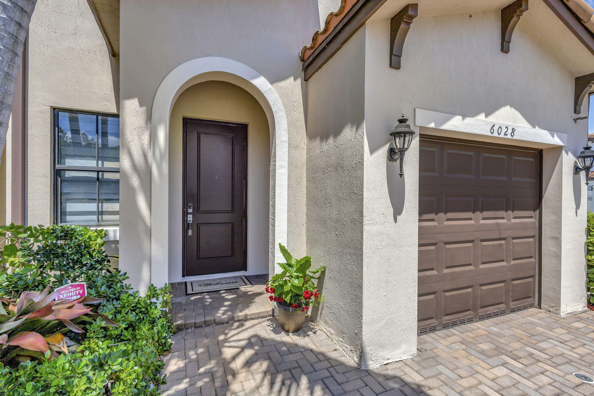 6028 Pine Tree Way Palm Beach Gardens, FL 33410 - Photo 26 of 36 5-web-or-mls-Pine_1