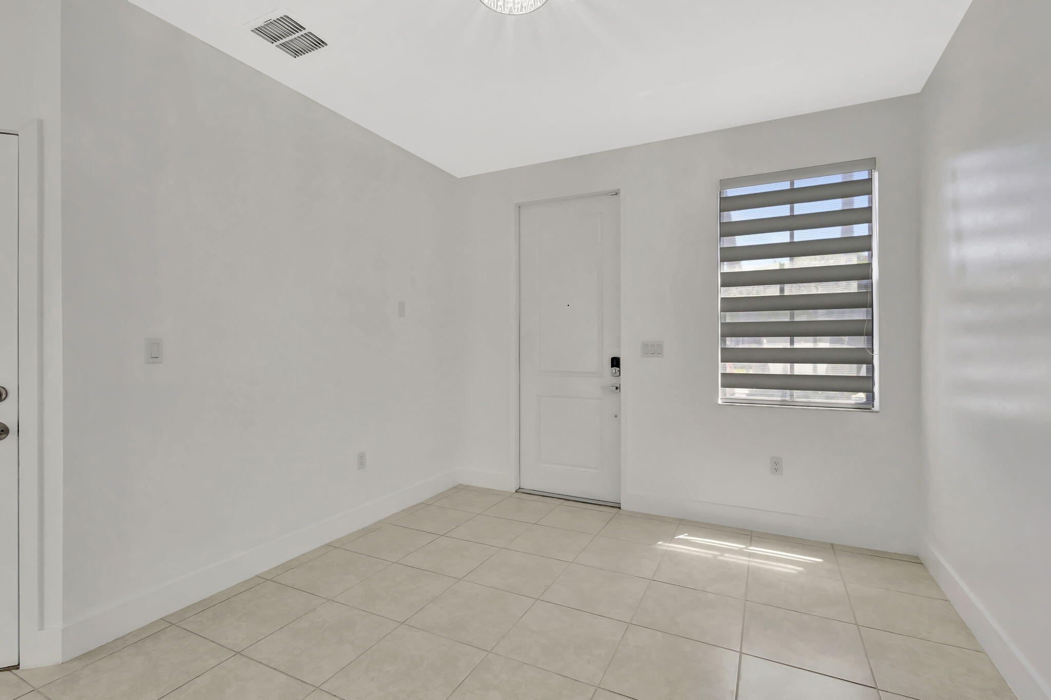 6028 Pine Tree Way Palm Beach Gardens, FL 33410 - Photo 27 of 36 25-web-or-mls-Pine_121