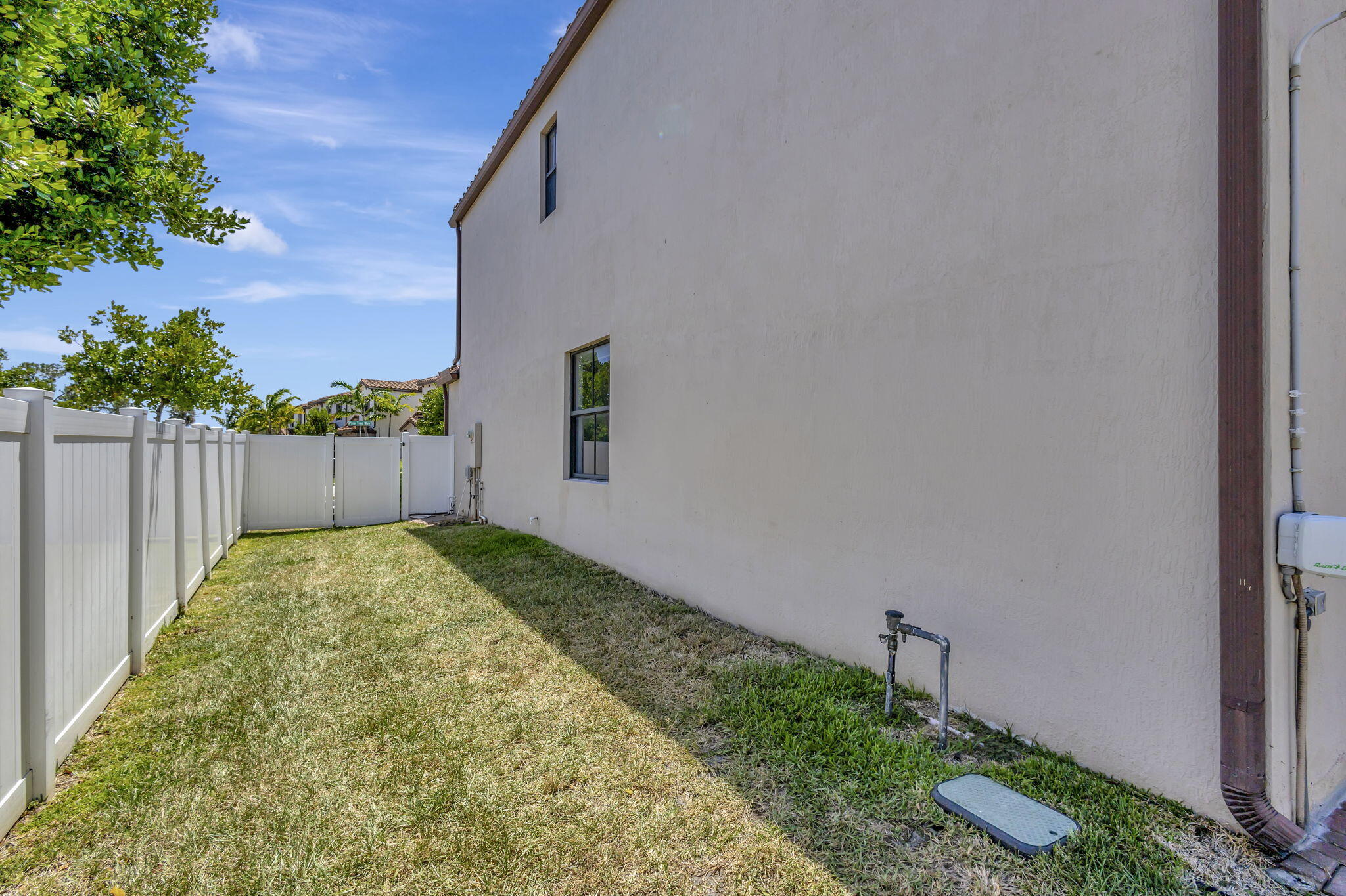 6028 Pine Tree Way Palm Beach Gardens, FL 33410 - Photo 35 of 36 17-web-or-mls-Pine_81