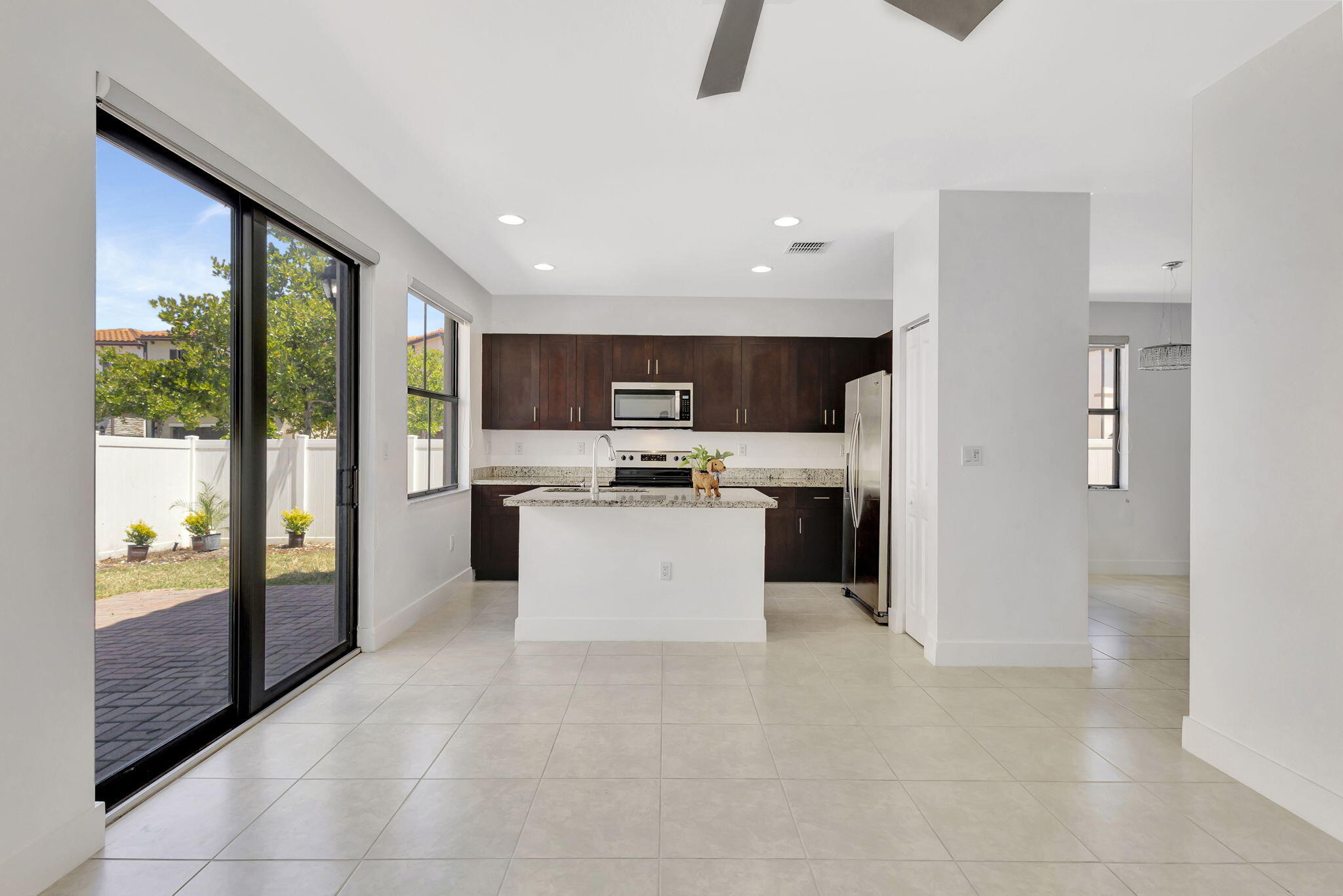 6028 Pine Tree Way Palm Beach Gardens, FL 33410 - Photo 8 of 36 9-web-or-mls-Pine_41