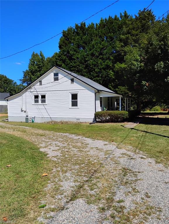 1515 Skeet Club Road High Point, NC 27265 - Photo 5 of 16