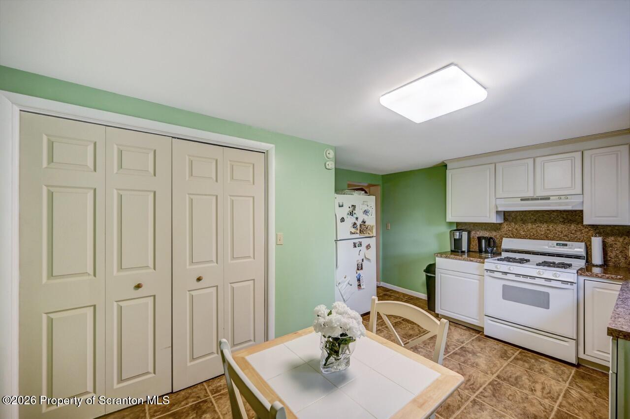 418 Leggett Street Scranton, PA 18508 - Photo 19 of 38 418 Leggett St 20 Large