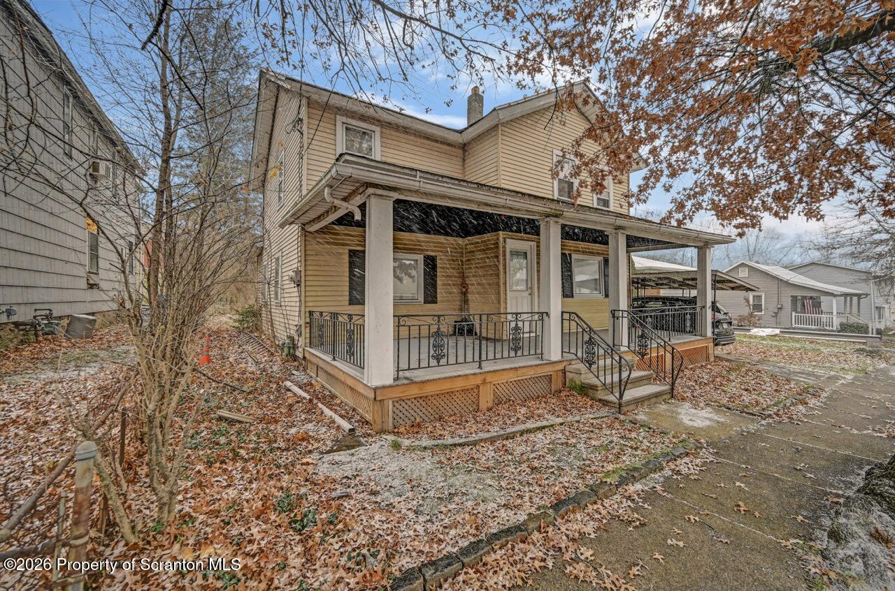 418 Leggett Street Scranton, PA 18508 - Photo 4 of 38 418 Leggett St 03 Large