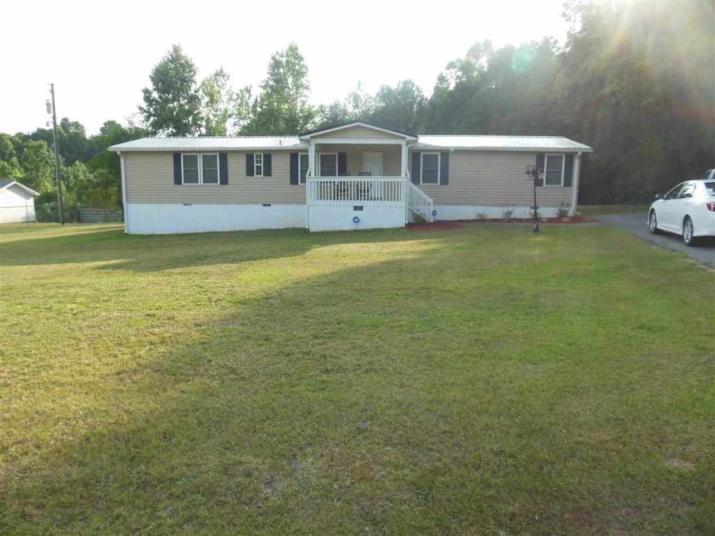 118 Edney Road Belton, SC 29627 - Photo 2 of 20 Gallery Image 2