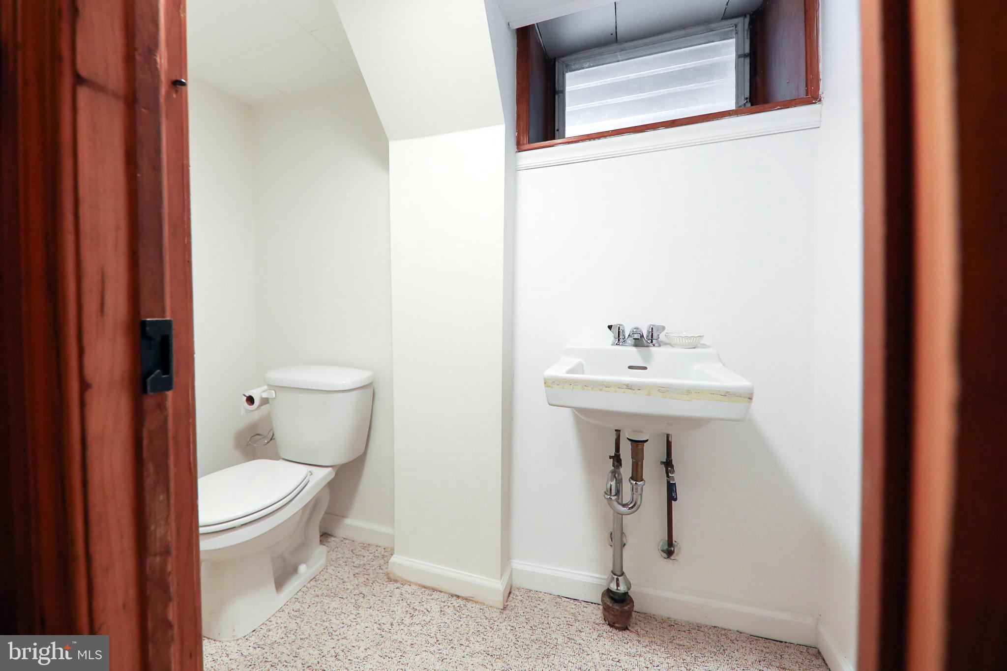 1703 Earlington Road Havertown, PA 19083 - Photo 17 of 22