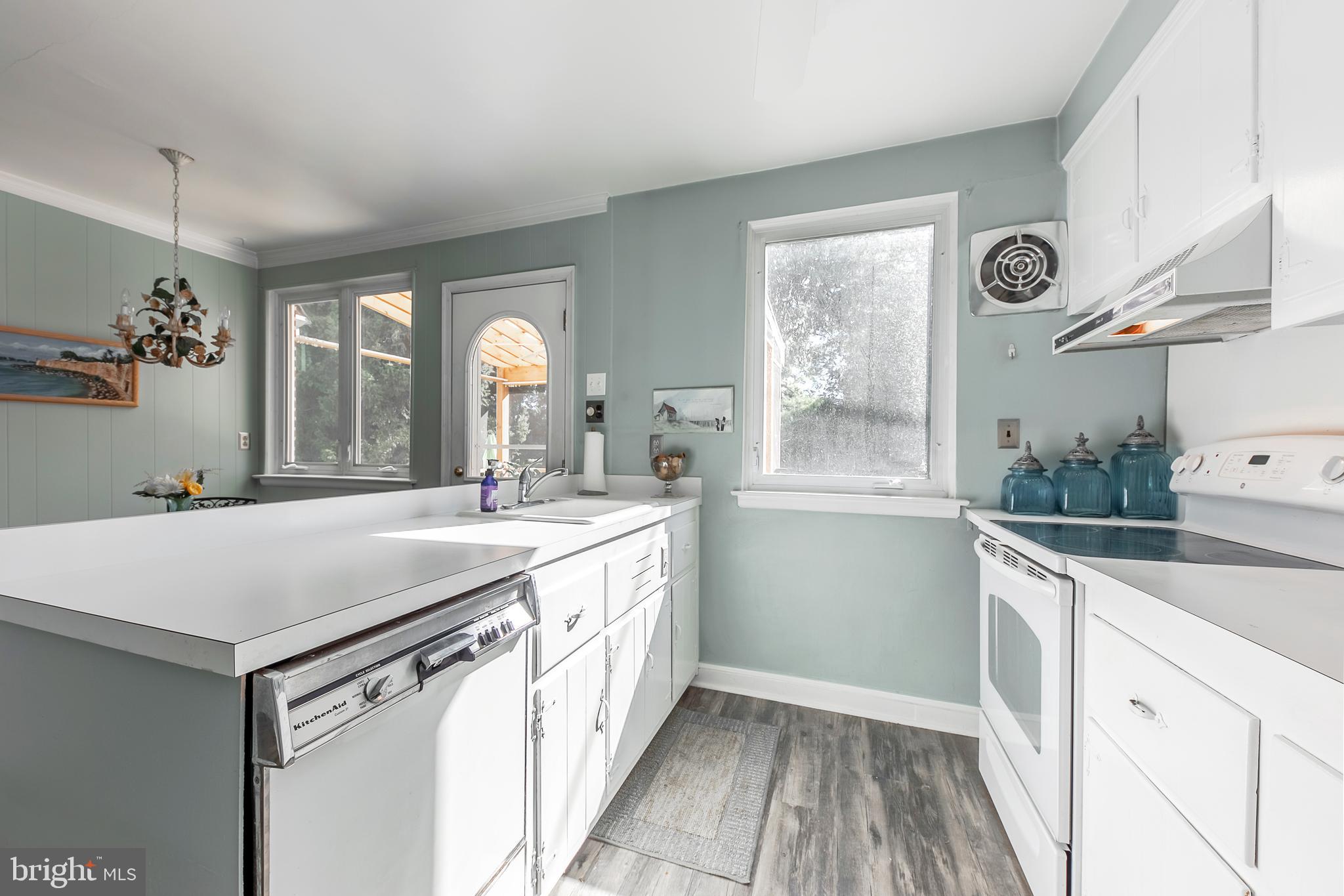 1703 Earlington Road Havertown, PA 19083 - Photo 8 of 22
