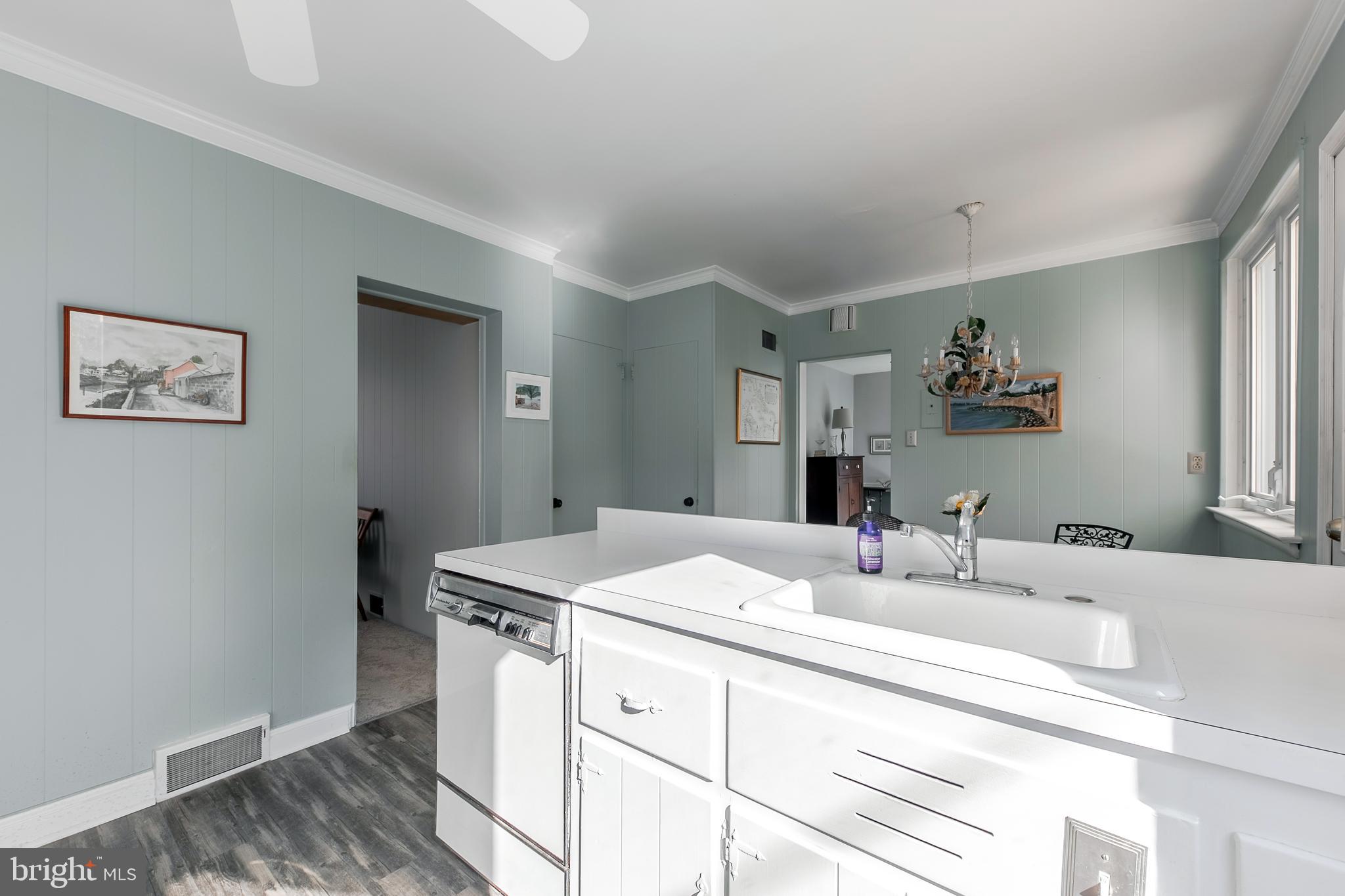 1703 Earlington Road Havertown, PA 19083 - Photo 9 of 22