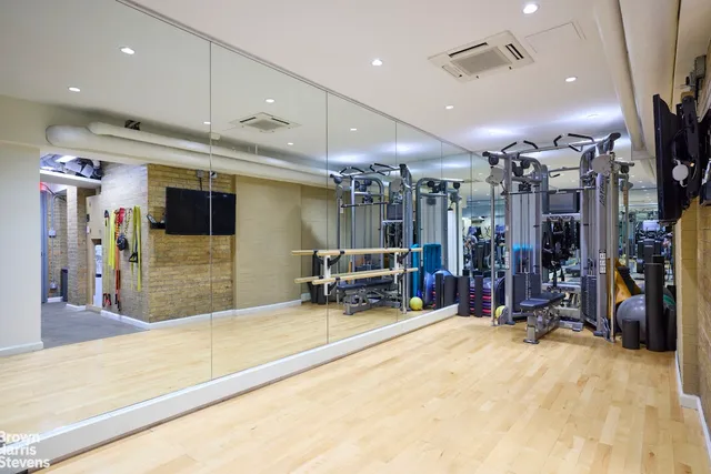 $3,250,000 | 151 East 79th Street, Unit 2A | Upper East Side