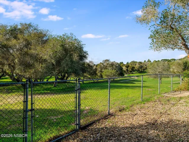 $985,000 | 372 Oak Hill Drive, Lompoc, CA 93436