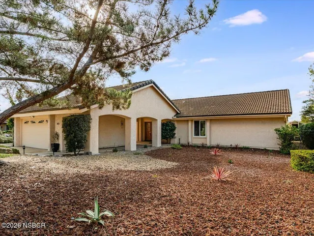 $985,000 | 372 Oak Hill Drive, Lompoc, CA 93436
