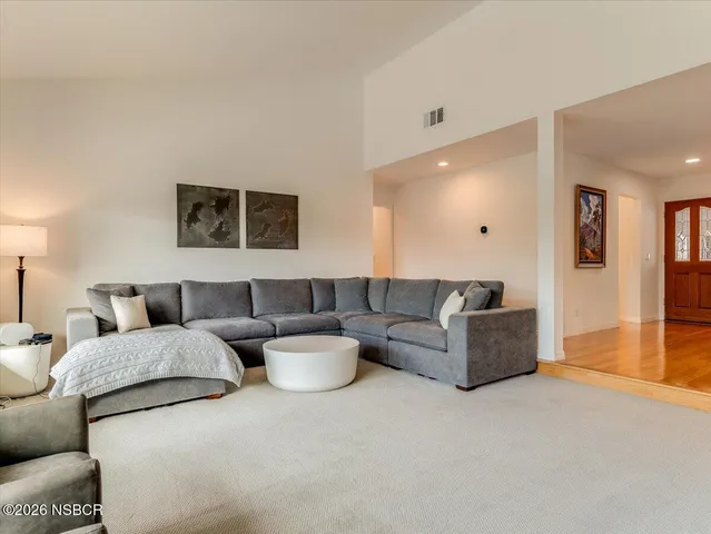 $985,000 | 372 Oak Hill Drive, Lompoc, CA 93436